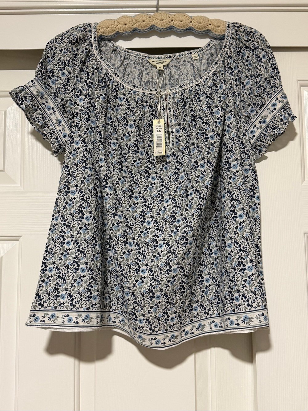 NWT Max Studio Blue Floral Short Sleeve Peasant Top